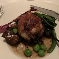 ラ・ブランシュ - 川俣シャモの黒米詰めロースト、ごぼうトリュフソース