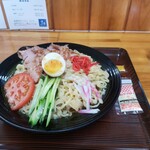 白河手打らーめん　うさぎ - うさぎの「冷やし中華」！大盛りはこの量になります！　普通盛りでも十分と思います！