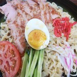 白河手打らーめん　うさぎ - 　かぶりチャーシューがゾロリとのってます！