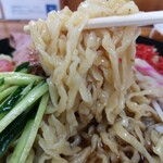 白河手打らーめん　うさぎ - 麺はいつもの、モッチリ食感の手打ち太麺！
