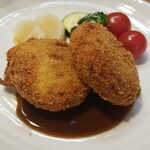 キッチン ブルー グローブ - 正面から、小降りなクロケットです