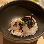 温石 - ハタの漬けご飯