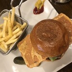 シェイクツリー バーガー＆バー - 