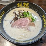 とんこつラーメン博多風龍 - とんこつラーメン ¥750
