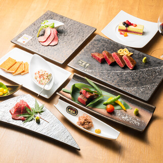 お肉と相性の良い自家製の調味料。新たな逸品に出会えるコースも