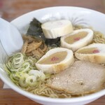 いぶき - あっさり醤油ラーメン大盛り＋お麩増し。