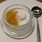 真白 - 添えられたジャムは３種類（苺・三宝柑・キウイ）から選べました　私は三宝柑で