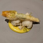 真白 - ズッキーニのフリットと鱧　ソースもズッキーニを使って