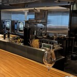 真白 - カウンター内