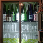 長者町立ち飲み やいちゃん - 気になる日本酒がズラリと並びます