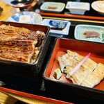 冨喜寄 - うな重【特上】全景