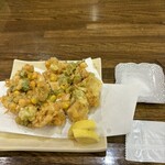 味亭花の家 - もろこし、エビ、ホタテかき揚げ