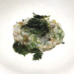 馳走西健一 - イカ、もち麦と玄米のリゾット、ケール