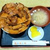 ぶた丼のとん田