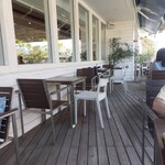 Ron Herman cafe - テラス席のほとんどが日陰だったよ