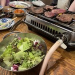 焼肉大衆酒場 真 肉焼屋 - 