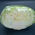 ディオ - キャベツ半玉 (税抜)100円 (2024.06.13)