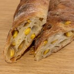 ブーランジェリー コロン - 焼きとうもろこしのリュスティック（カット）