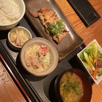 春秋ツギハギ 日比谷 - 
