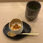鮨 大門 - デザートに塩プリン。甘みが少なく茶碗蒸しとスイーツの良いとこ取り。なめらかで美味です。