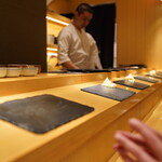 まんてん鮨 - つけ台の勾配がきつ過ぎると思うんだが・・笑