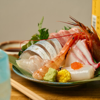 【こだわりは仕入れから】産直食材や市場で目利きした鮮魚を使用