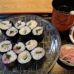 いづ源 - 穴きゅうと鶯巻（梅と大葉）各1本　お吸物