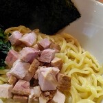 ラーメン 野良裏家 - アップ