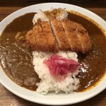 SPICE FACTORY - コク旨カレー＆スパイスカレー ロースかつのせ(1,080円)