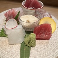割烹ダイニング波里 - お造りは鰹、カンパチ、マグロ、紋甲烏賊、コショウダイ、湯葉刺し