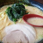 Yokohama Kakei Ramen Ryoma Ya Takeo Ten
