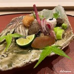 御料理 寺沢 - 海鞘の檸檬昆布〆､石川小芋､夏豆､鱸の御かき揚げ､楤ノ芽味噌に山葵､薑生姜､岩中豚の棒茶蒸し､梅貝､太刀魚､唐墨