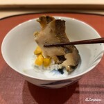 御料理 寺沢 - 柔らかさの中にも程良い咀嚼感を残した蝦夷鮑