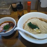 中華そばや 和凡 - 煮干し水の冷やつけ麺