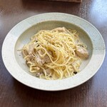 バルバルキッチンアメリ - ランチ：鶏ときのこのクリームパスタ(¥1,380)