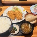 お魚処 うおとも - 一口ひれカツ定食と単品アジの刺身 JPY2,300位