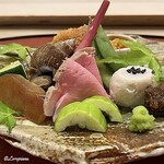御料理 寺沢 - 海鞘の檸檬昆布〆､石川小芋､夏豆､鱸の御かき揚げ､楤ノ芽味噌に山葵､薑生姜､岩中豚の棒茶蒸し､梅貝､太刀魚､唐墨
