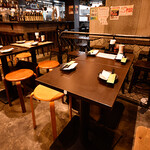 焼鳥 古友里 - テーブル席