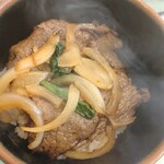元祖 平壌冷麺屋 本店 - 焼肉丼（肉ダブル）