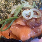 貝のしらはら - 海鮮専門店だからセットにしうる
      ねぎトロサーモン手巻きが旨い