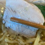 貝のしらはら 田町タワー - チューシューが赤身中心ながらも
                                まんべんなく柔らかくトロけるよう煮込まれ
                                