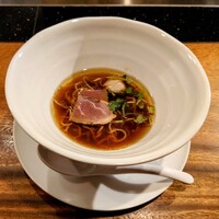 炭火割烹 樹樹 - 〆の一口醤油ラーメン