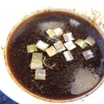 めん処 きよ洲 - サバ節の強い風味と佐助豚の脂の旨み、醤油の風味が旨い！