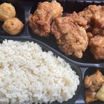 ワタナベ食品 直売店 - 2024/06/14
      カツ丼 400円
      まかない焼鳥丼 400円
      唐揚げ弁当 450円