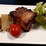 旬味 鮮心 魚屋 富重 - スペアリブの焼き物‥