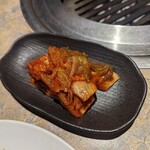 炭火焼肉酒家 牛亭 - キムチ
