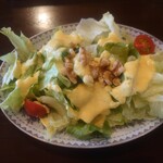 親方ハンバーグ - 親方サラダ（甘夏のドレッシングかけ）