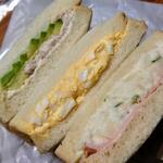 はらぺこサンド - アボカドツナ・たまご。ポテトサラダ