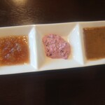 親方ハンバーグ - 3種類のソース