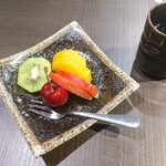 焼肉 わがんせ - 〆のフルーツとお茶♪
